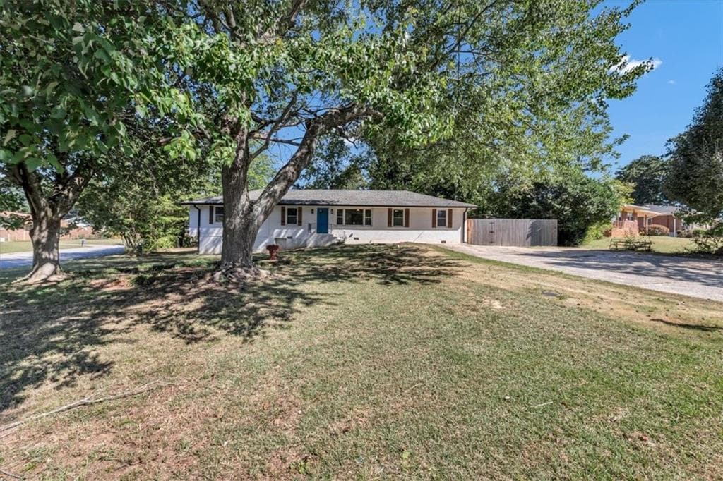 10 bedroom, 3 bathroom, 2,948 sq ft single family residence for sale at 956 Laurel Street, Morrow, GA 30260 — photo 3