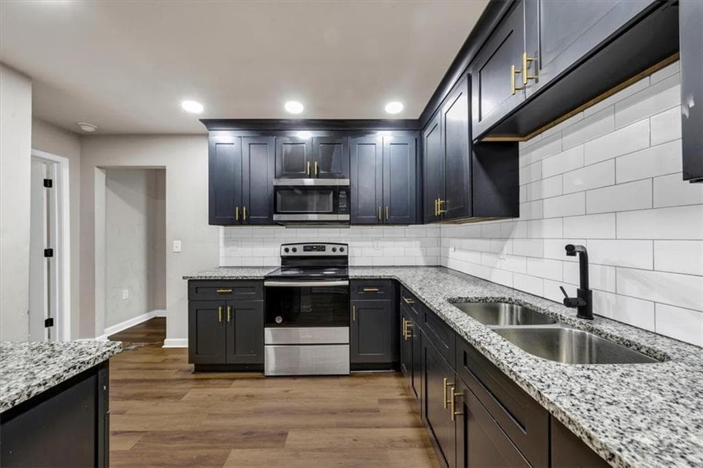 10 bedroom, 3 bathroom, 2,948 sq ft single family residence for sale at 956 Laurel Street, Morrow, GA 30260 — photo 4