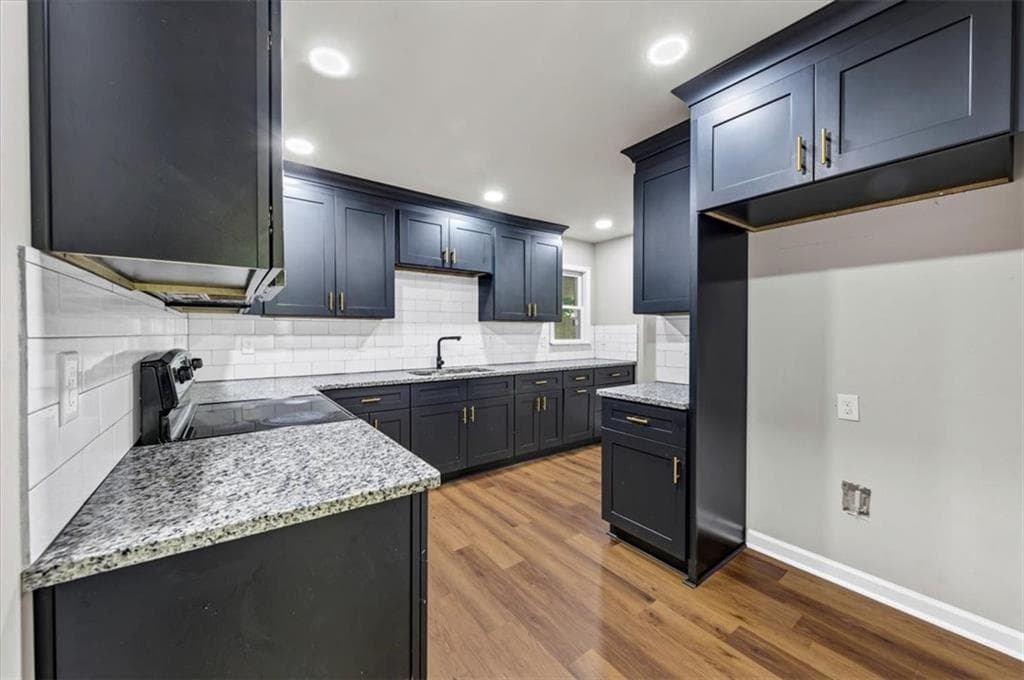 10 bedroom, 3 bathroom, 2,948 sq ft single family residence for sale at 956 Laurel Street, Morrow, GA 30260 — photo 5