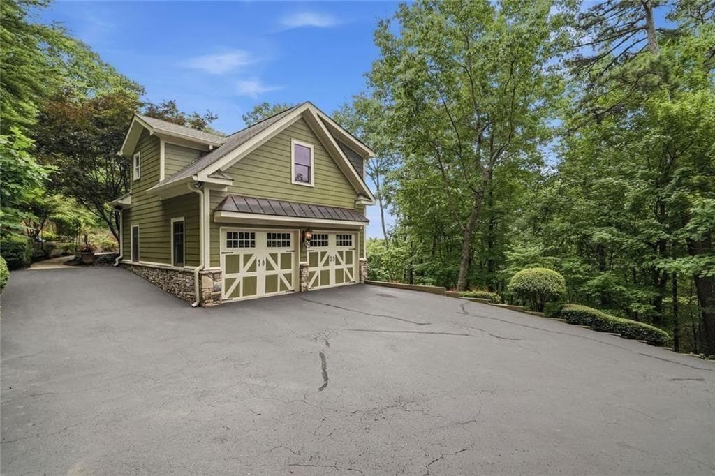 3 bedroom, 5 bathroom, 3,722 sq ft single family residence under contract at 57 Wood Poppy View, Big Canoe, GA 30143 — photo 8