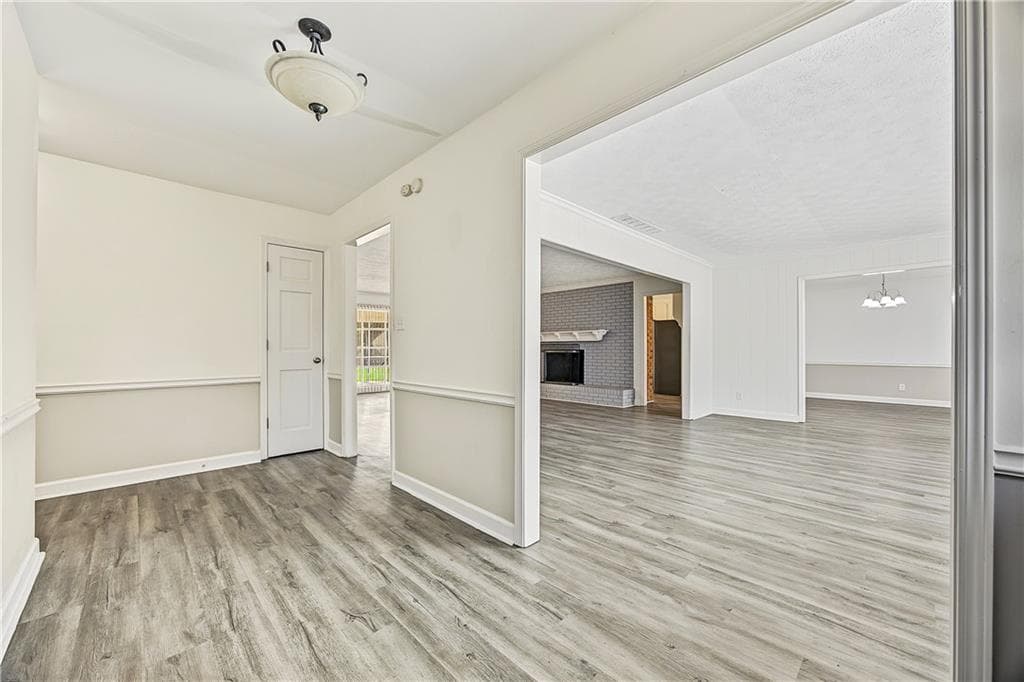 3 bedroom, 4 bathroom, 2,753 sq ft single family residence for sale at 875 Hickory Oak Hollow, Roswell, GA 30075 — photo 2