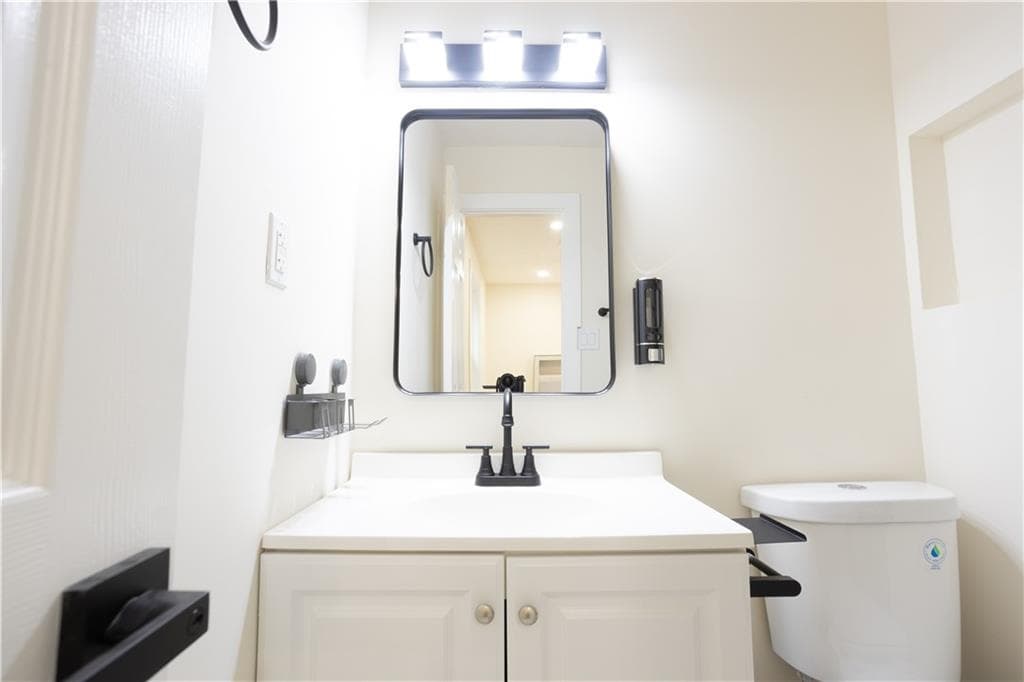 3 bedroom, 2 bathroom, 1,425 sq ft single family residence for sale at 2127 Blue Creek Court, Conley, GA 30288 — photo 5