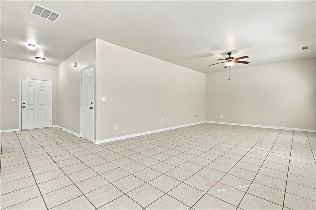 4 bedroom, 3 bathroom, 1,910 sq ft single family residence for sale at 35 Olivia Way, Covington, GA 30016 — photo 5