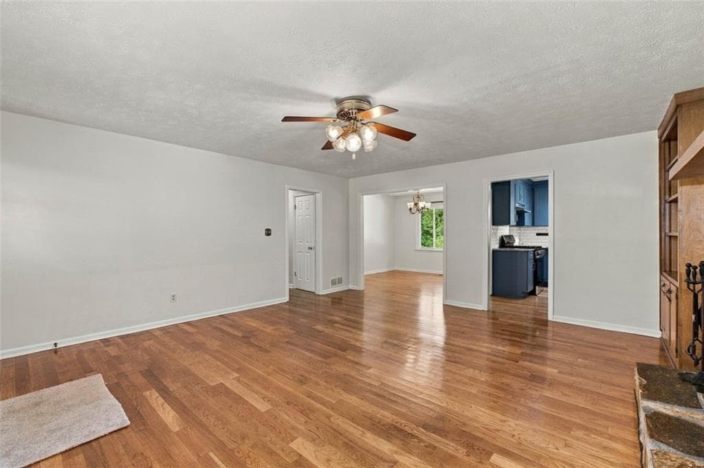 3 bedroom, 3 bathroom, 2,142 sq ft single family residence for sale at 109 Piney Ridge Road, Jasper, GA 30143 — photo 9