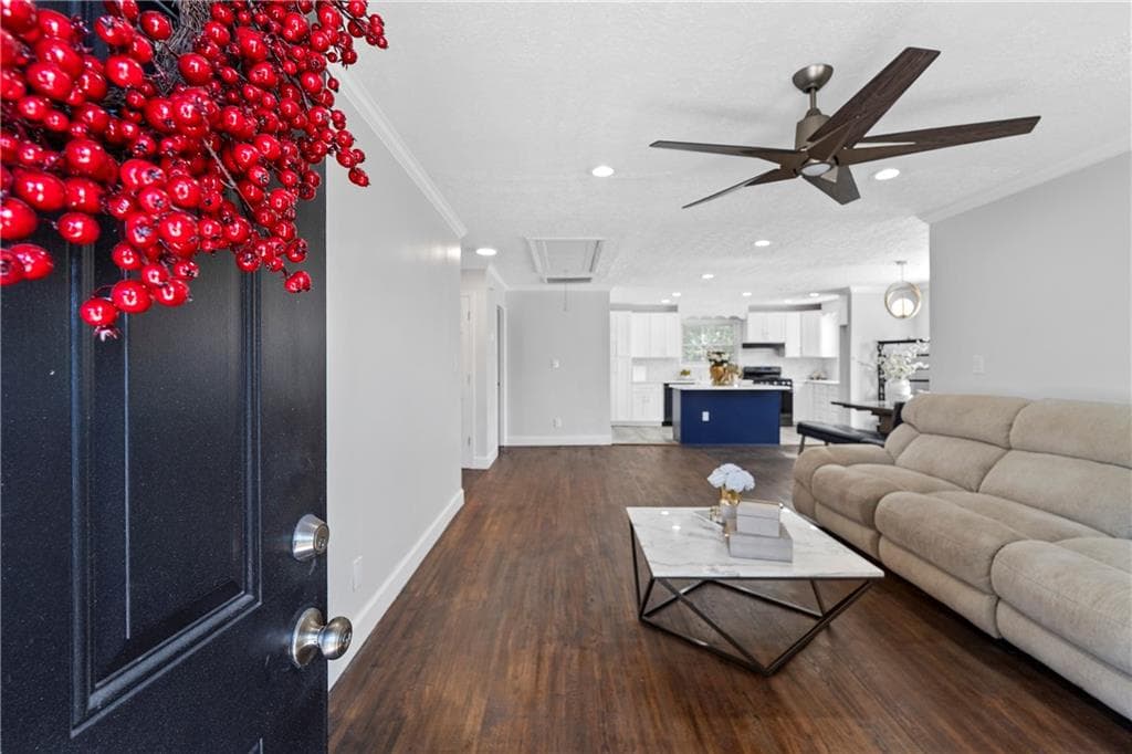 3 bedroom, 2 bathroom, 1,635 sq ft single family residence for sale at 3483 Napier Avenue, Macon, GA 31204 — photo 4