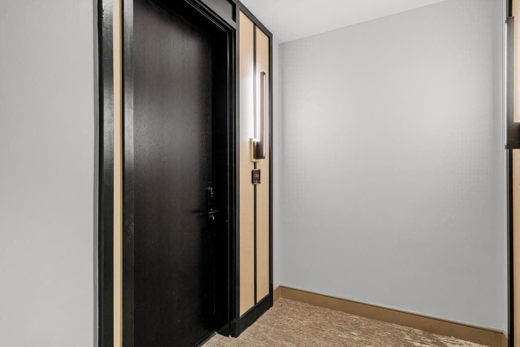 3 bedroom, 4 bathroom, 2,985 sq ft condominium for rent at 2425 Peachtree Road 1705, Atlanta, GA 30305 for $18,000 a month — photo 6