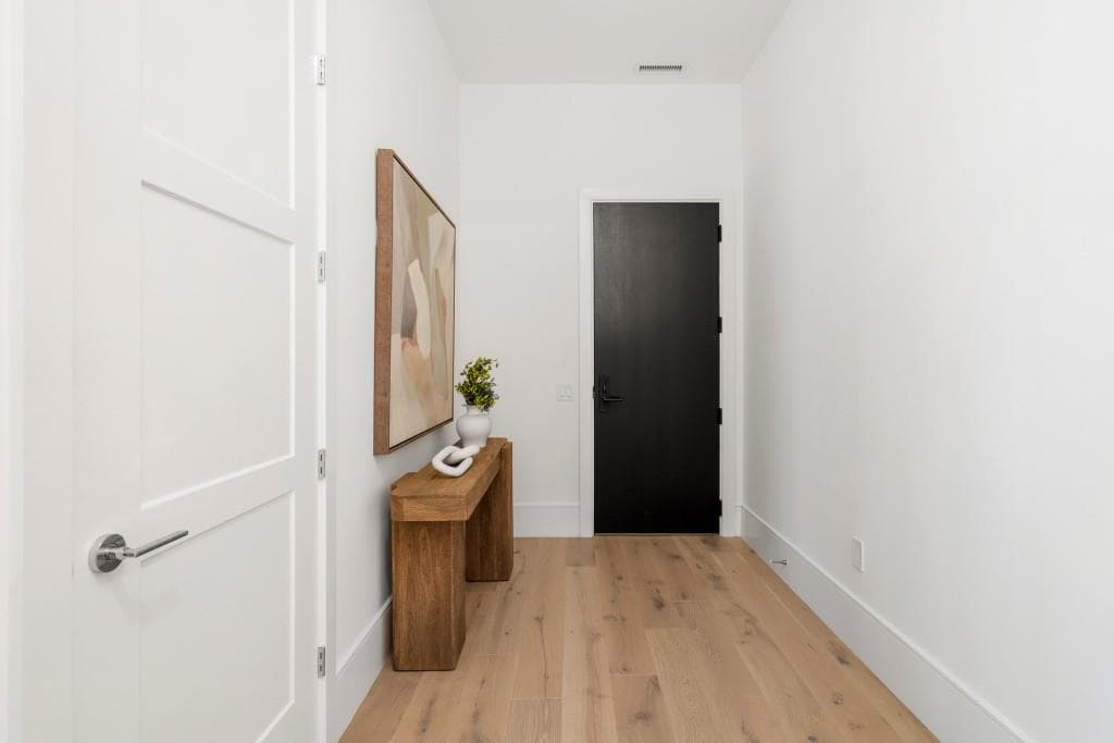 3 bedroom, 4 bathroom, 2,985 sq ft condominium for rent at 2425 Peachtree Road 1705, Atlanta, GA 30305 for $18,000 a month — photo 7