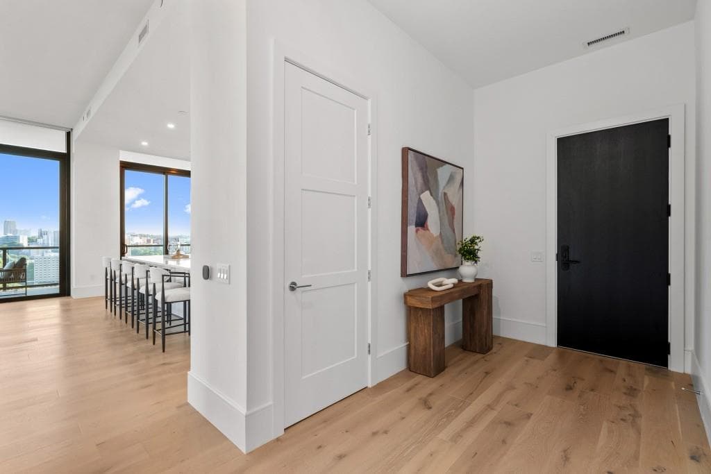 3 bedroom, 4 bathroom, 2,985 sq ft condominium for rent at 2425 Peachtree Road 1705, Atlanta, GA 30305 for $18,000 a month — photo 8