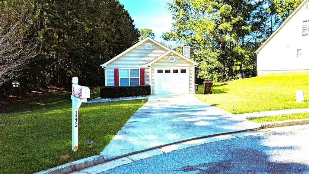 3 bedroom, 2 bathroom, 1,194 sq ft single family residence for sale at 1373 Danby Court, Douglasville, GA 30134 — photo 2