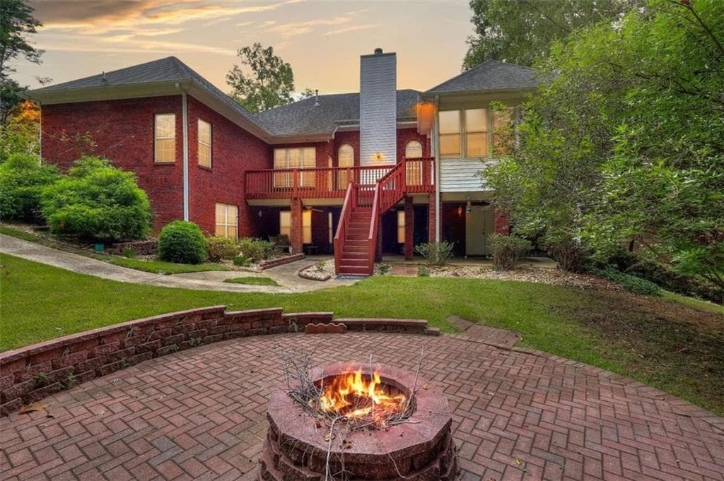 5 bedroom, 5 bathroom, 2,557 sq ft single family residence for sale at 1821 Wesleyan Lane, Loganville, GA 30052 — photo 2