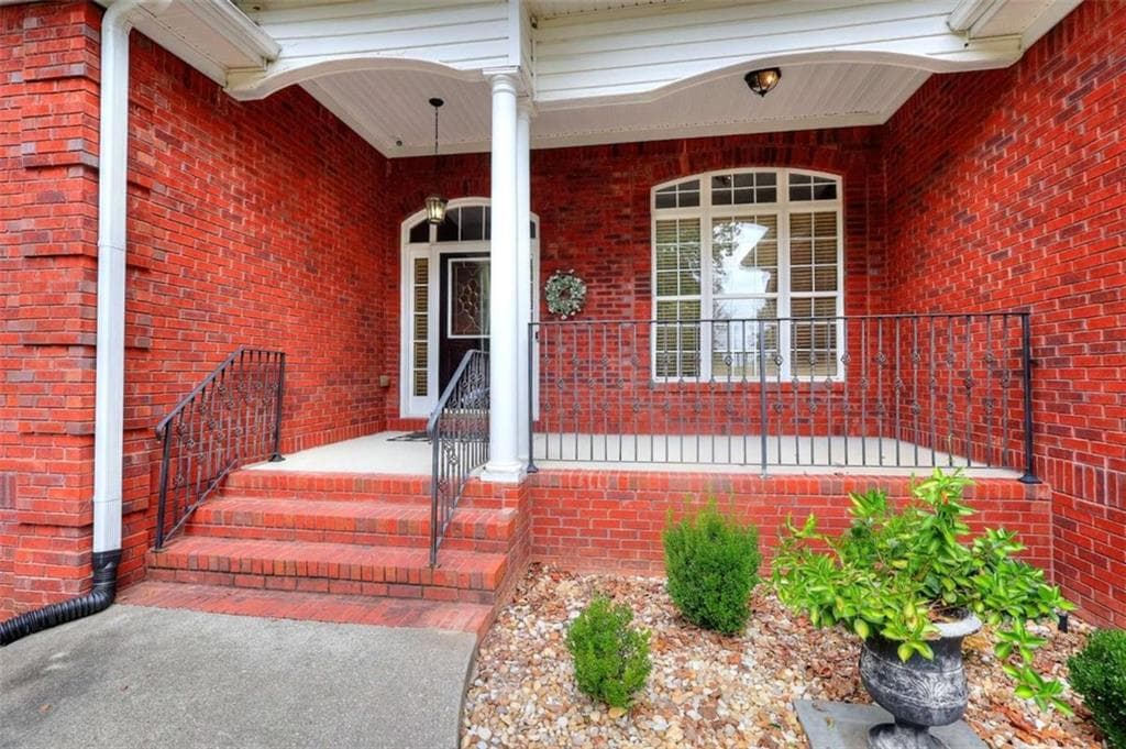 5 bedroom, 5 bathroom, 2,557 sq ft single family residence for sale at 1821 Wesleyan Lane, Loganville, GA 30052 — photo 8