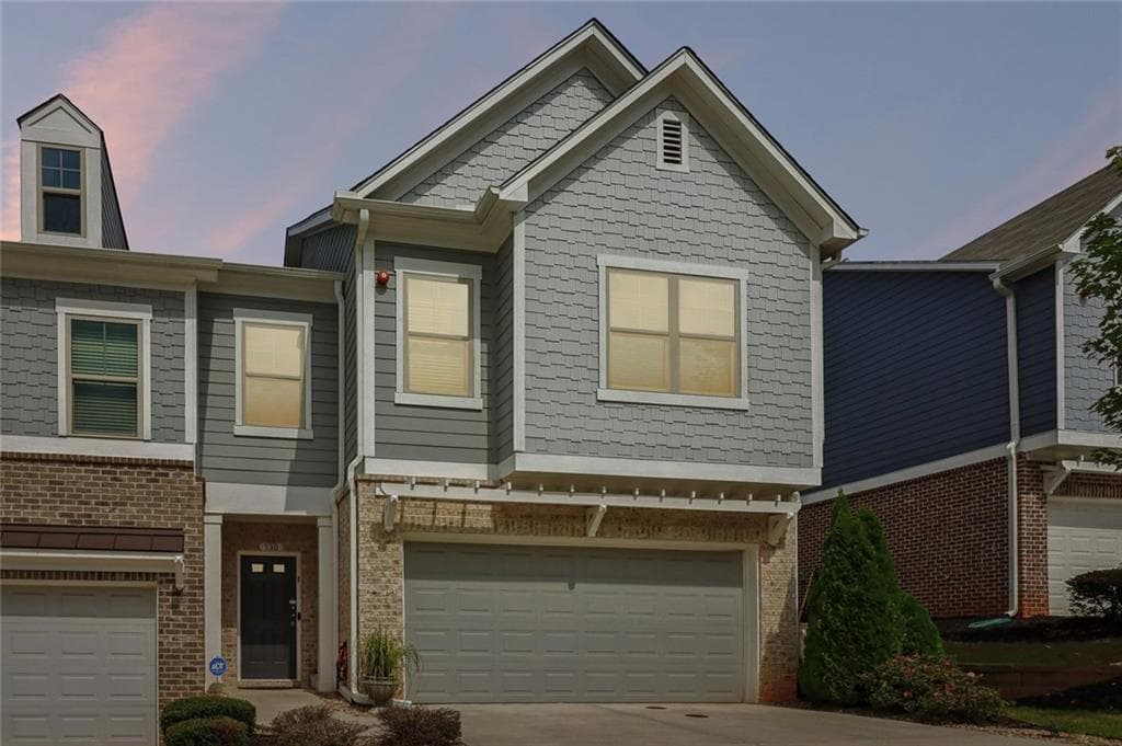 3 bedroom, 3 bathroom, 1,929 sq ft townhouse for sale at 130 Maple Creek Way, Woodstock, GA 30188 — photo 3
