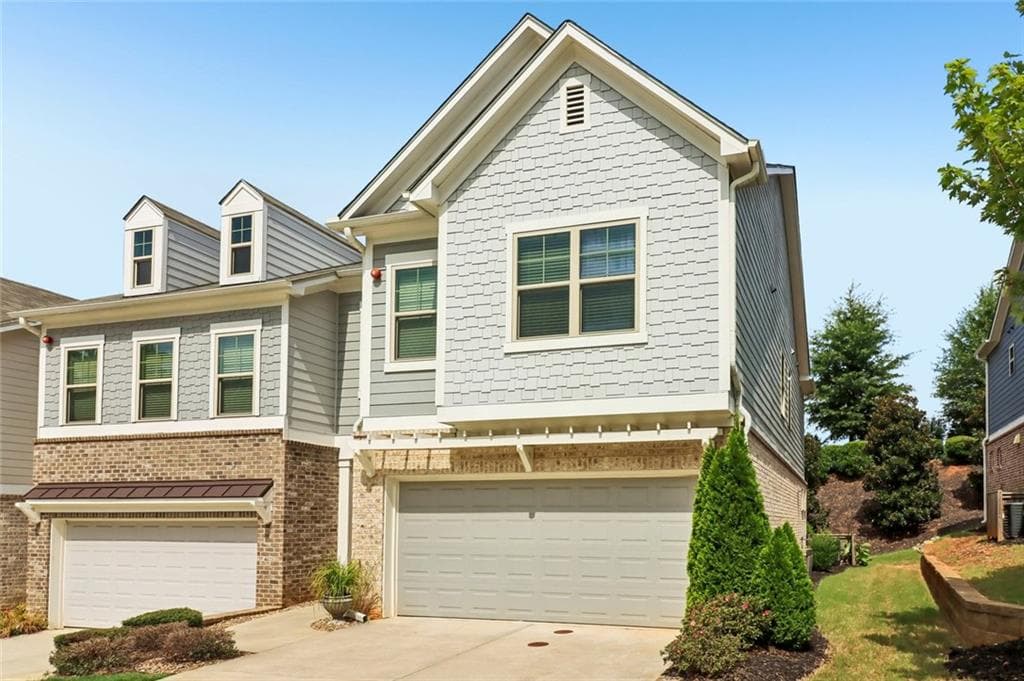 3 bedroom, 3 bathroom, 1,929 sq ft townhouse for sale at 130 Maple Creek Way, Woodstock, GA 30188 — photo 4