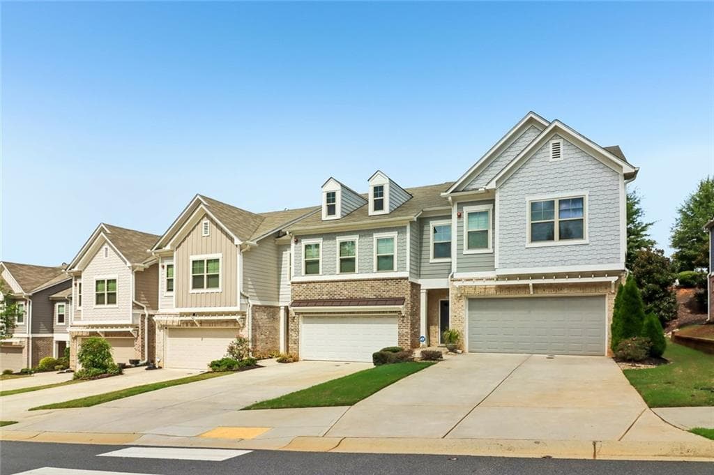 3 bedroom, 3 bathroom, 1,929 sq ft townhouse for sale at 130 Maple Creek Way, Woodstock, GA 30188 — photo 6