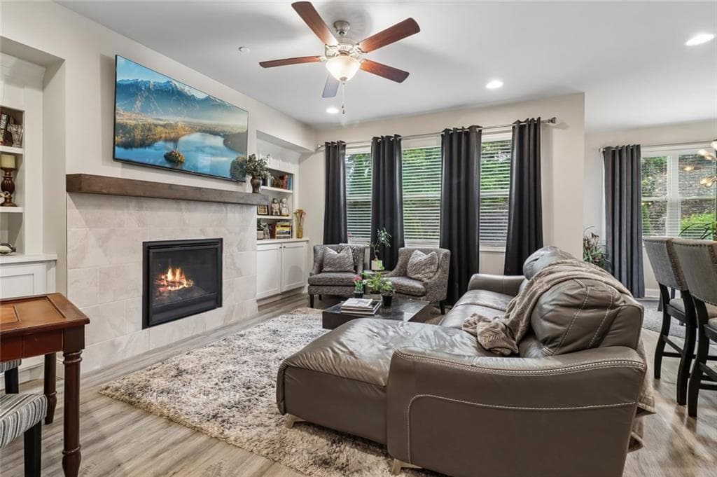 3 bedroom, 3 bathroom, 1,929 sq ft townhouse for sale at 130 Maple Creek Way, Woodstock, GA 30188 — photo 9