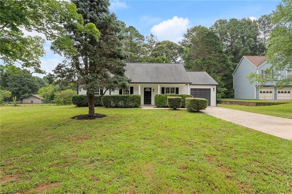 3 bedroom, 2 bathroom, 1,298 sq ft single family residence for sale at 85 Settlers Mill Run, Hiram, GA 30141 — photo 2