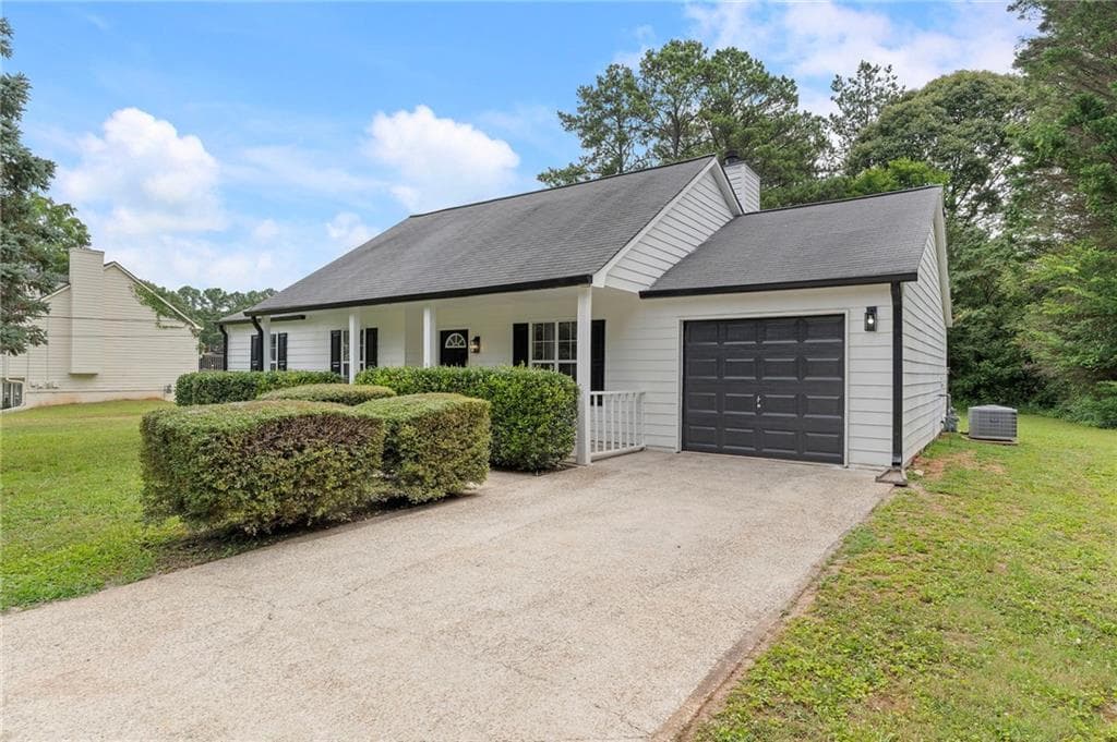 3 bedroom, 2 bathroom, 1,298 sq ft single family residence for sale at 85 Settlers Mill Run, Hiram, GA 30141 — photo 3