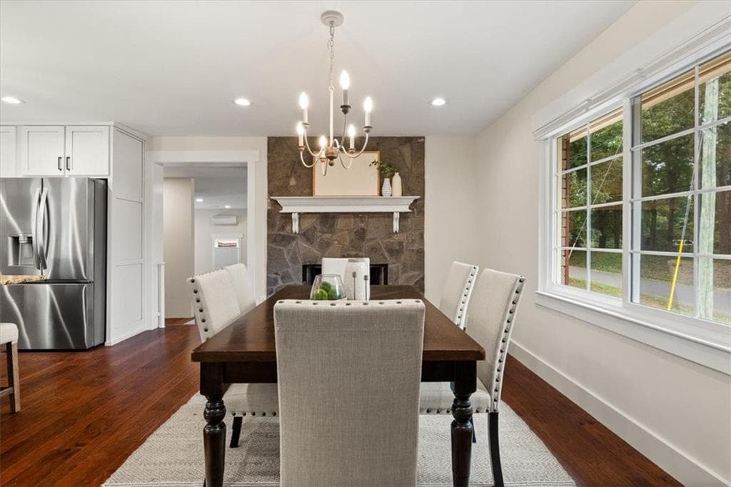 5 bedroom, 5 bathroom, 2,758 sq ft single family residence for sale at 6054 Dogwood Circle, Buford, GA 30518 — photo 8