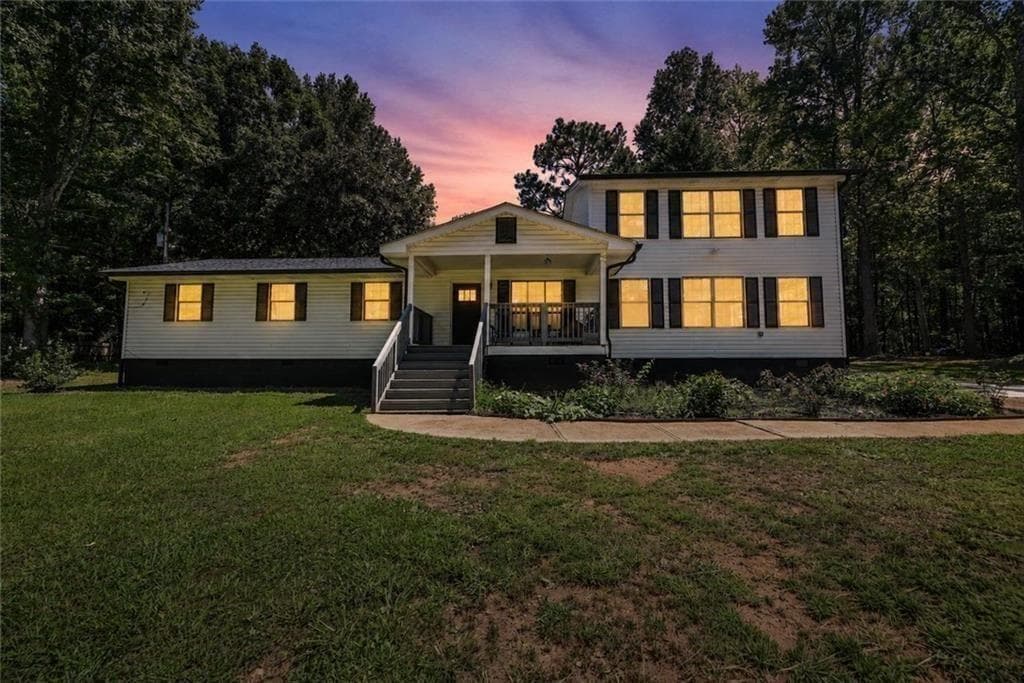 4 bedroom, 3 bathroom, 2,626 sq ft single family residence for sale at 727 Tanners Bridge Circle, Bethlehem, GA 30620