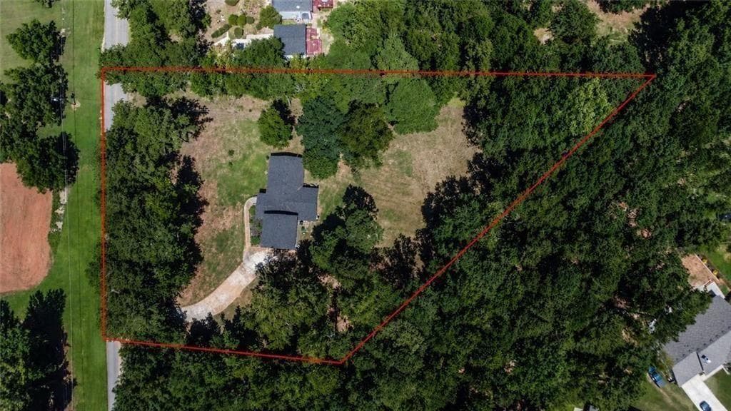 4 bedroom, 3 bathroom, 2,626 sq ft single family residence for sale at 727 Tanners Bridge Circle, Bethlehem, GA 30620 — photo 4