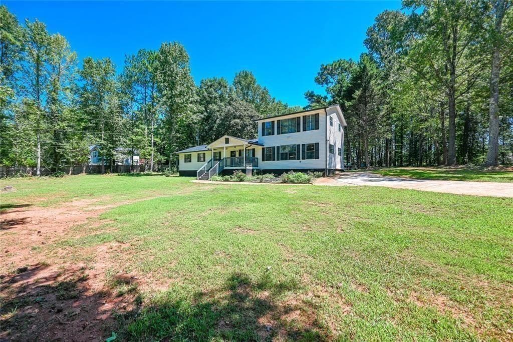 4 bedroom, 3 bathroom, 2,626 sq ft single family residence for sale at 727 Tanners Bridge Circle, Bethlehem, GA 30620 — photo 6