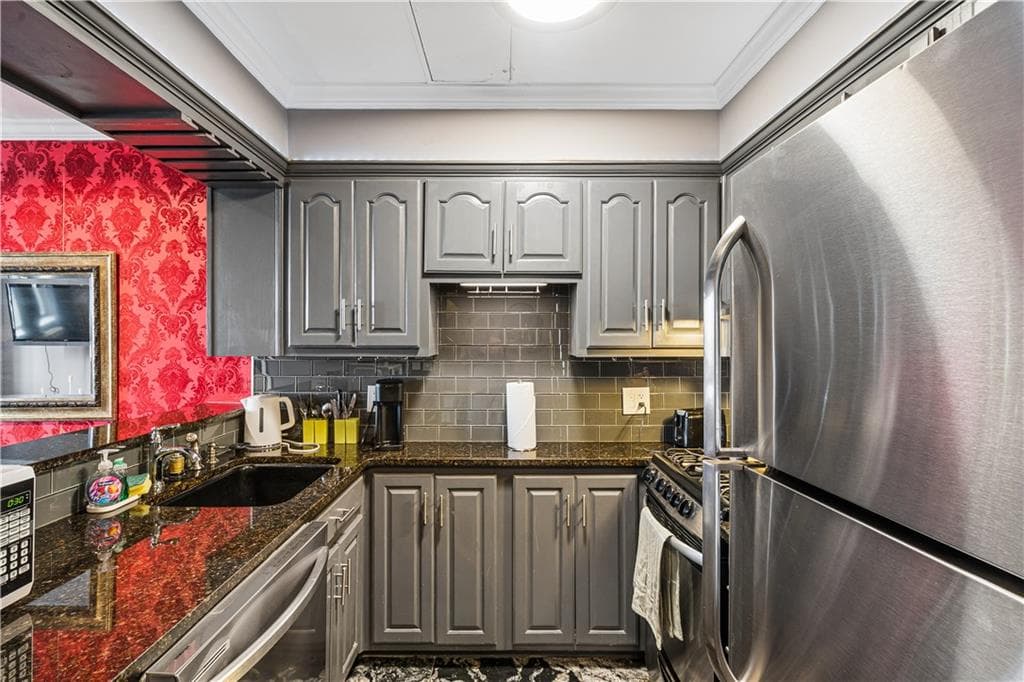 1 bedroom, 1 bathroom, 631 sq ft condominium for sale at 215 Piedmont Avenue 1104, Atlanta, GA 30308 — photo 9