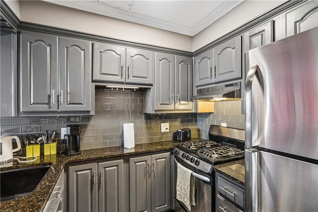 1 bedroom, 1 bathroom, 631 sq ft condominium for sale at 215 Piedmont Avenue 1104, Atlanta, GA 30308 — photo 10