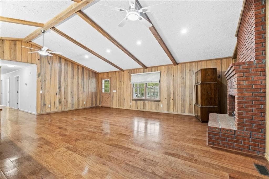3 bedroom, 2 bathroom, 2,606 sq ft single family residence under contract at 130 Versallies Drive, Calhoun, GA 30701 — photo 9