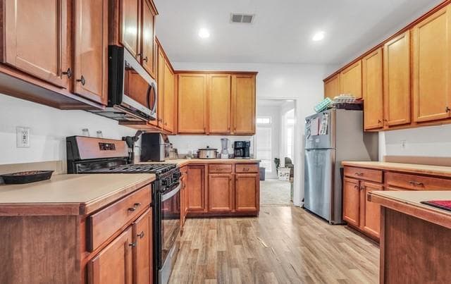 5 bedroom, 3 bathroom, 2,720 sq ft single family residence for sale at 9017 Aldbury Drive, Locust Grove, GA 30248 — photo 3