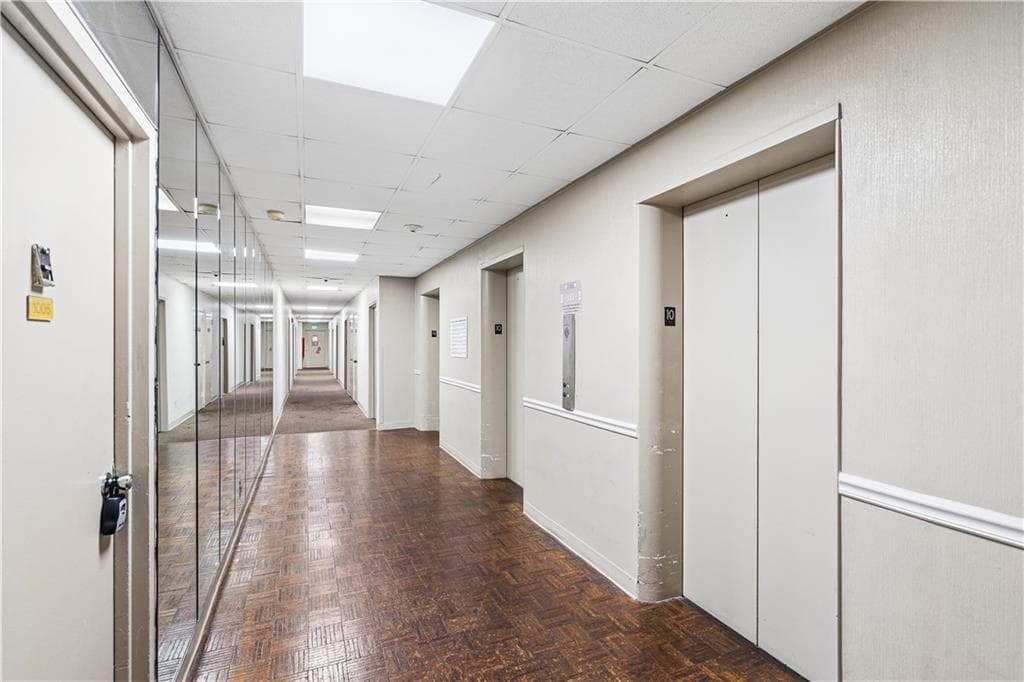 2 bedroom, 1 bathroom, 931 sq ft condominium for sale at 215 Piedmont Avenue 1007, Atlanta, GA 30308
