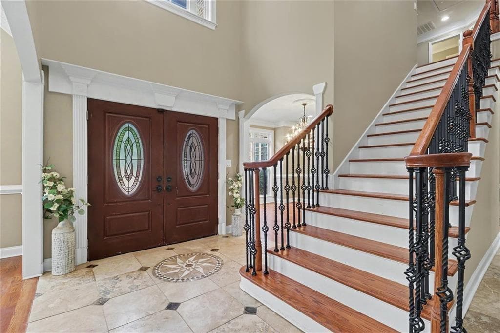 6 bedroom, 6 bathroom, 5,950 sq ft single family residence for sale at 760 Links View Drive, Sugar Hill, GA 30518 — photo 5
