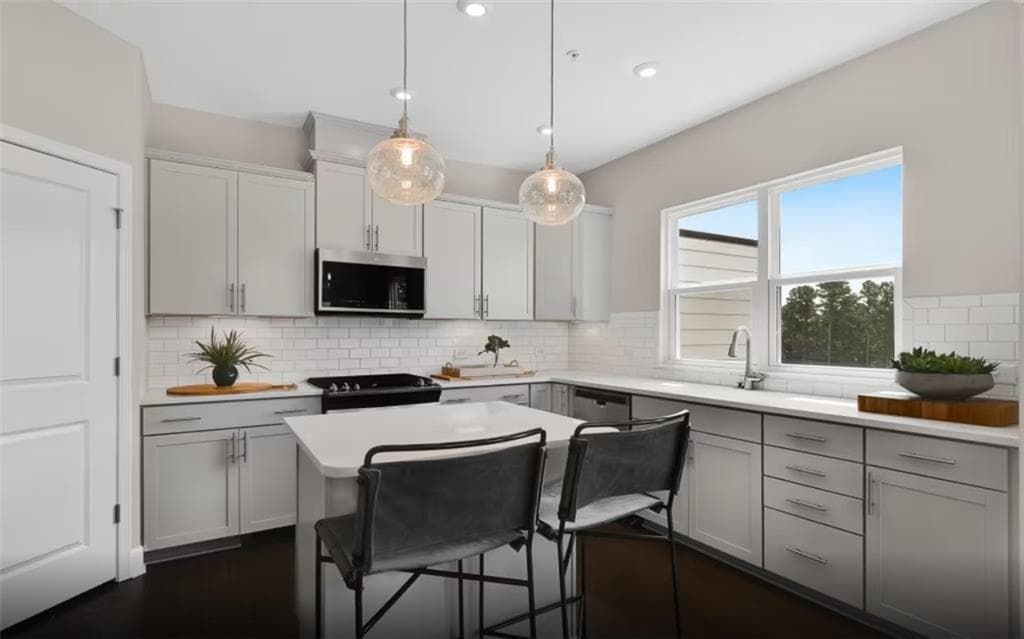 4 bedroom, 3 bathroom, 2,771 sq ft single family residence for sale at 101 Jane Boulevard, Cartersville, GA 30120 — photo 5