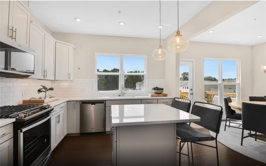 4 bedroom, 3 bathroom, 2,771 sq ft single family residence for sale at 101 Jane Boulevard, Cartersville, GA 30120 — photo 6