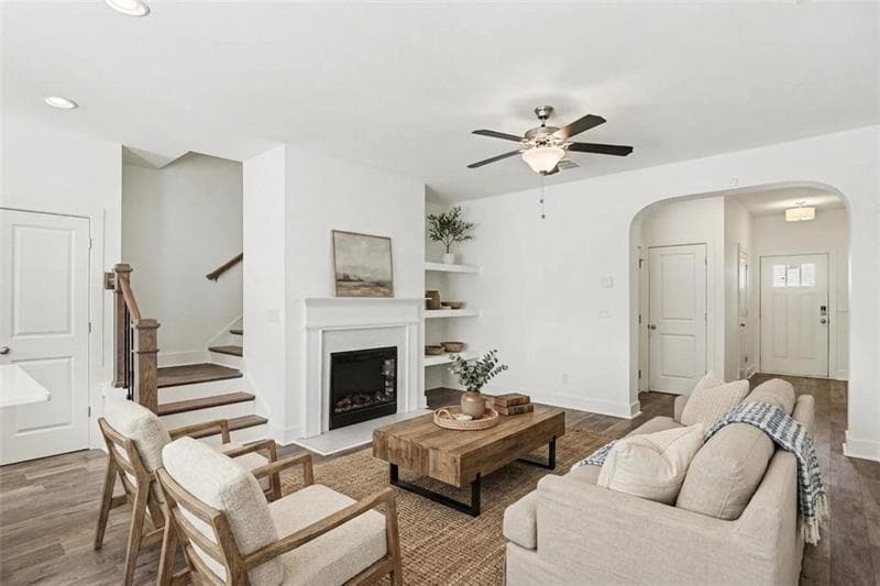 3 bedroom, 3 bathroom, 1,617 sq ft townhouse for sale at 1962 Dillon Drive, Lithonia, GA 30058 — photo 2