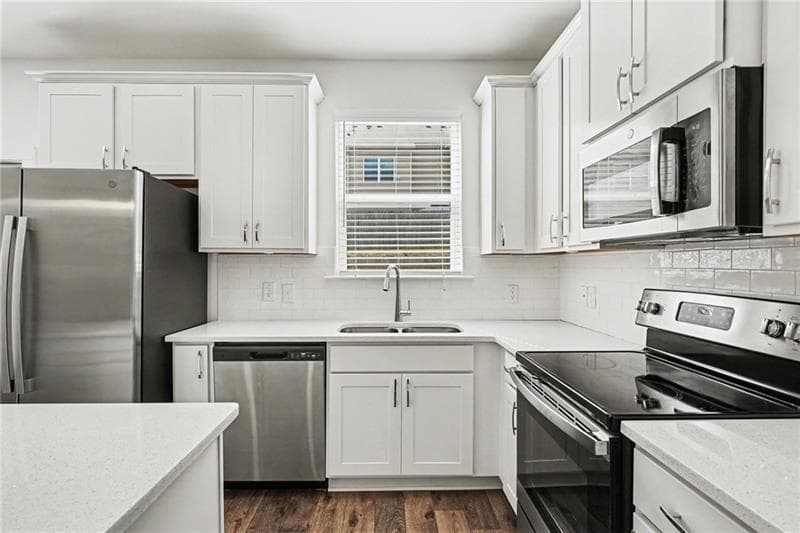 3 bedroom, 3 bathroom, 1,617 sq ft townhouse for sale at 1962 Dillon Drive, Lithonia, GA 30058 — photo 8