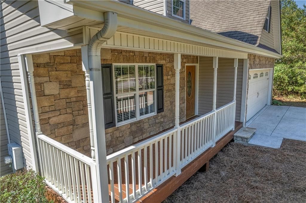 3 bedroom, 3 bathroom, 1,800 sq ft single family residence for sale at 5629 Bald Ridge Trail, Gainesville, GA 30506 — photo 3