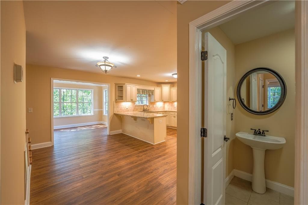 3 bedroom, 3 bathroom, 1,800 sq ft single family residence for sale at 5629 Bald Ridge Trail, Gainesville, GA 30506 — photo 8