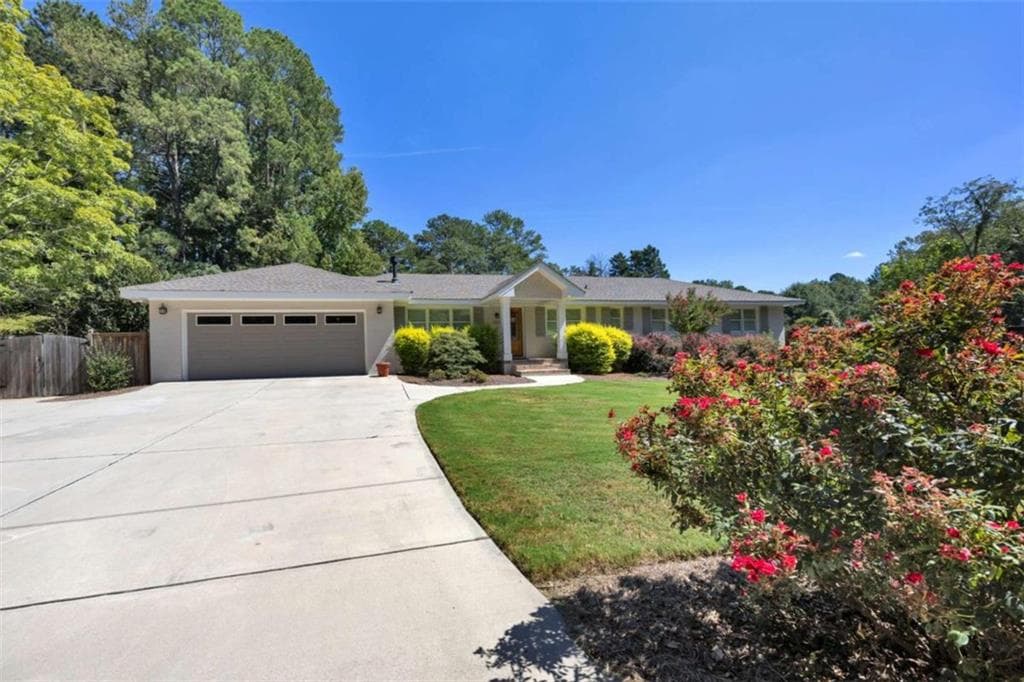 3 bedroom, 3 bathroom, 1,624 sq ft single family residence for sale at 5183 Old Monticello Street, Covington, GA 30014 — photo 3