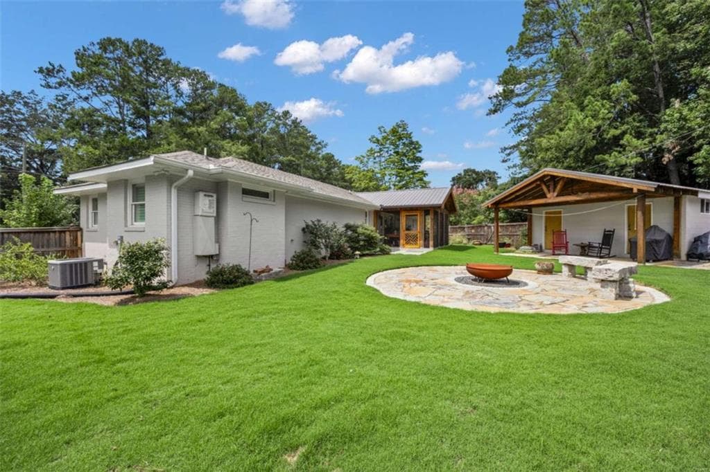 3 bedroom, 3 bathroom, 1,624 sq ft single family residence for sale at 5183 Old Monticello Street, Covington, GA 30014 — photo 4