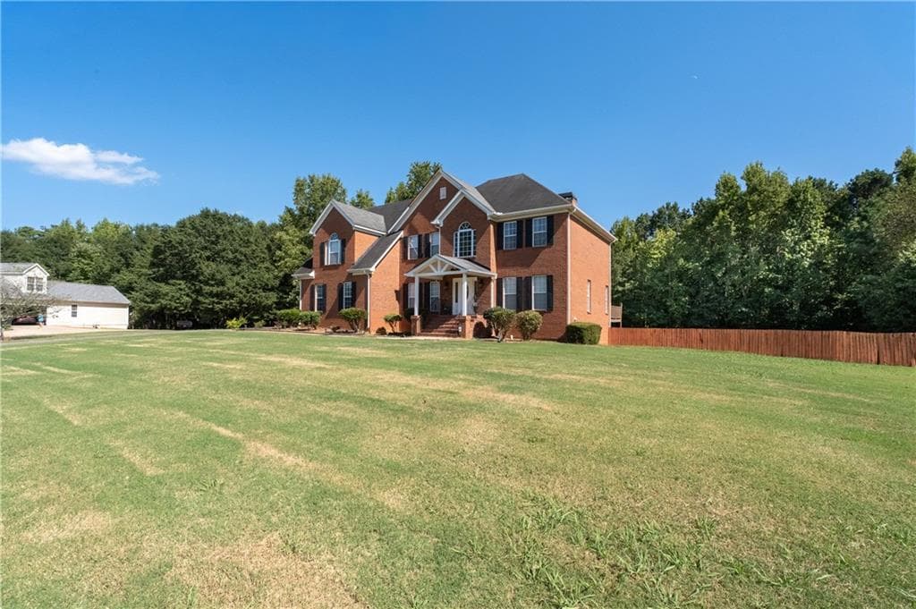 4 bedroom, 5 bathroom, 3,467 sq ft single family residence for sale at 125 Travis Trail, Fayetteville, GA 30215 — photo 4