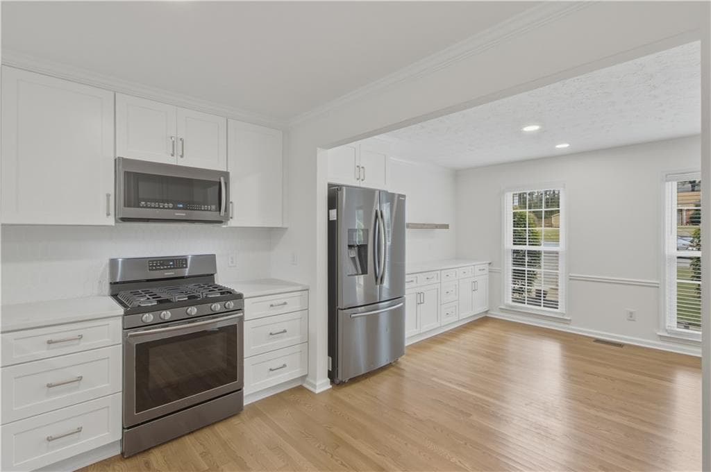 5 bedroom, 4 bathroom, 3,187 sq ft single family residence for sale at 4320 Keheley Lake Court, Marietta, GA 30066 — photo 7