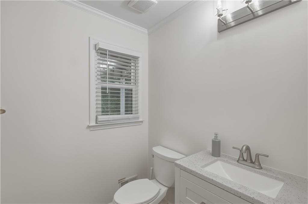 5 bedroom, 4 bathroom, 3,187 sq ft single family residence for sale at 4320 Keheley Lake Court, Marietta, GA 30066 — photo 9