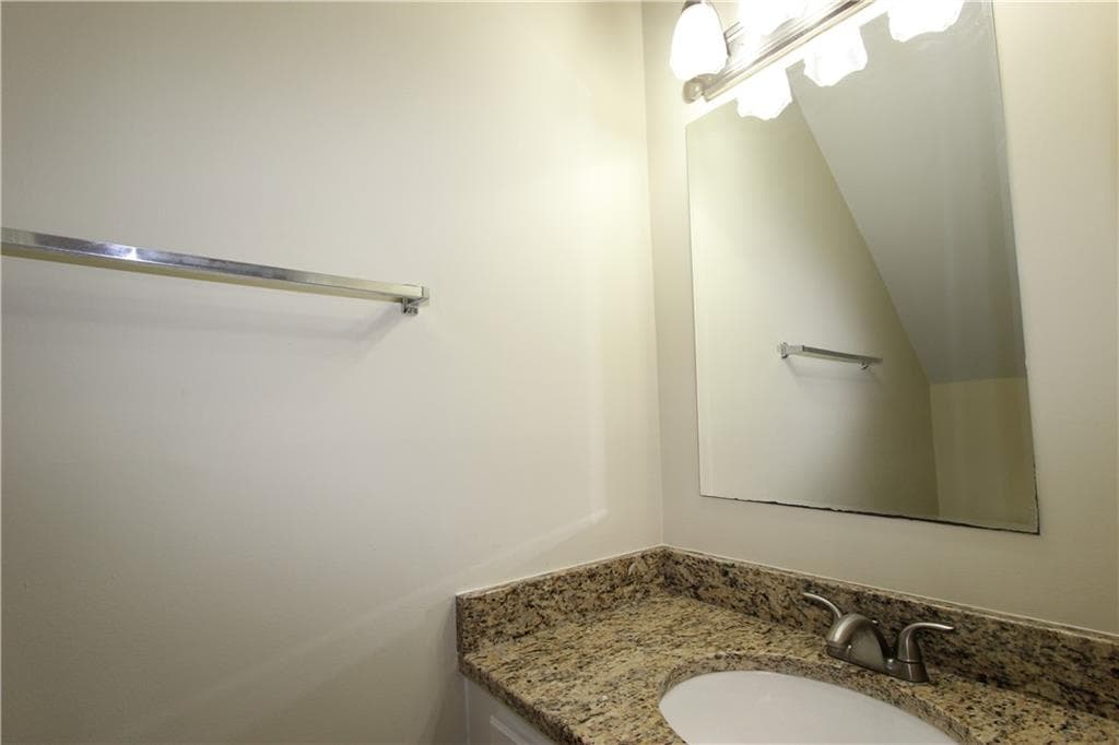 3 bedroom, 3 bathroom, 1,542 sq ft single family residence for rent at 305 Wittenridge Court, Alpharetta, GA 30022 for $2,575 a month — photo 8