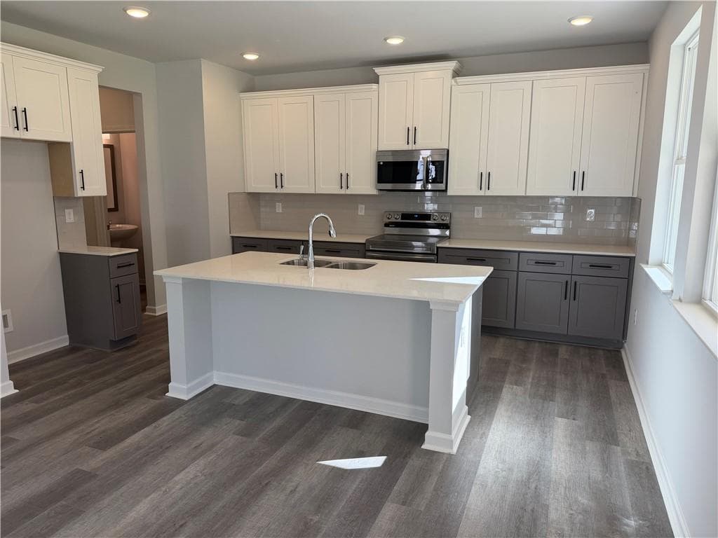 4 bedroom, 3 bathroom, 2,636 sq ft single family residence for sale at 8131 Pine Ridge Road, South Fulton, GA 30213 — photo 5