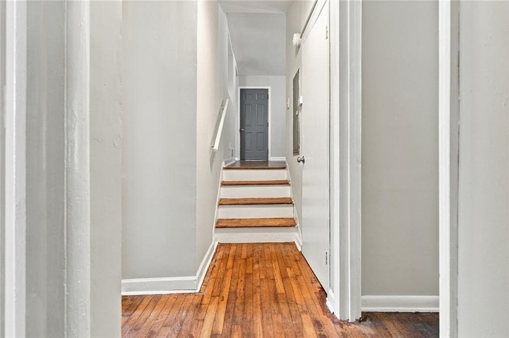 3 bedroom, 2 bathroom, 1,100 sq ft single family residence for sale at 1648 Mary George Avenue, Atlanta, GA 30318 — photo 9