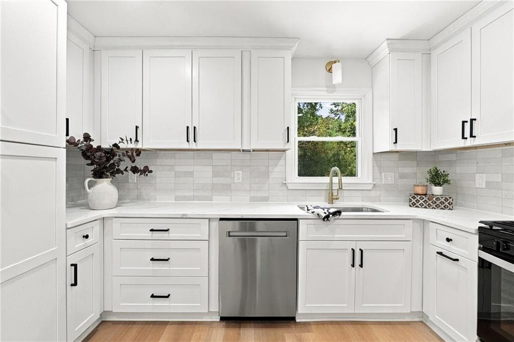 3 bedroom, 2 bathroom, 1,672 sq ft single family residence for sale at 3426 Spinnaker Way, Acworth, GA 30102 — photo 10