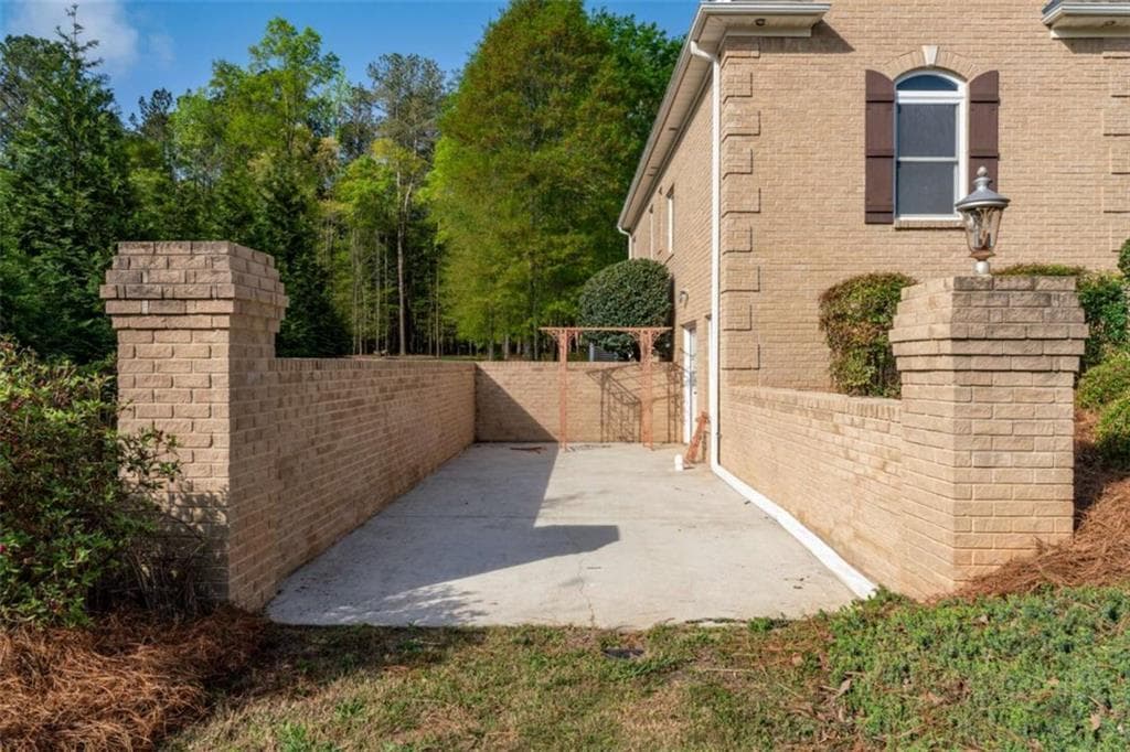 4 bedroom, 5 bathroom, 3,174 sq ft single family residence for sale at 196 St Andrews Court, Social Circle, GA 30025 — photo 3