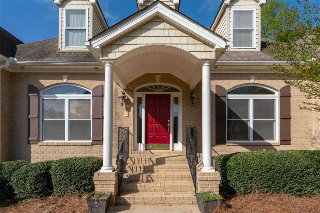 4 bedroom, 5 bathroom, 3,174 sq ft single family residence for sale at 196 St Andrews Court, Social Circle, GA 30025 — photo 5