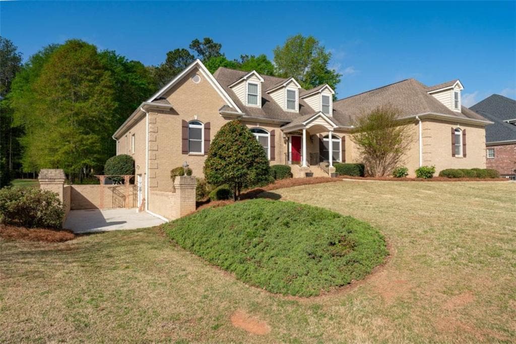 4 bedroom, 5 bathroom, 3,174 sq ft single family residence for sale at 196 St Andrews Court, Social Circle, GA 30025 — photo 6