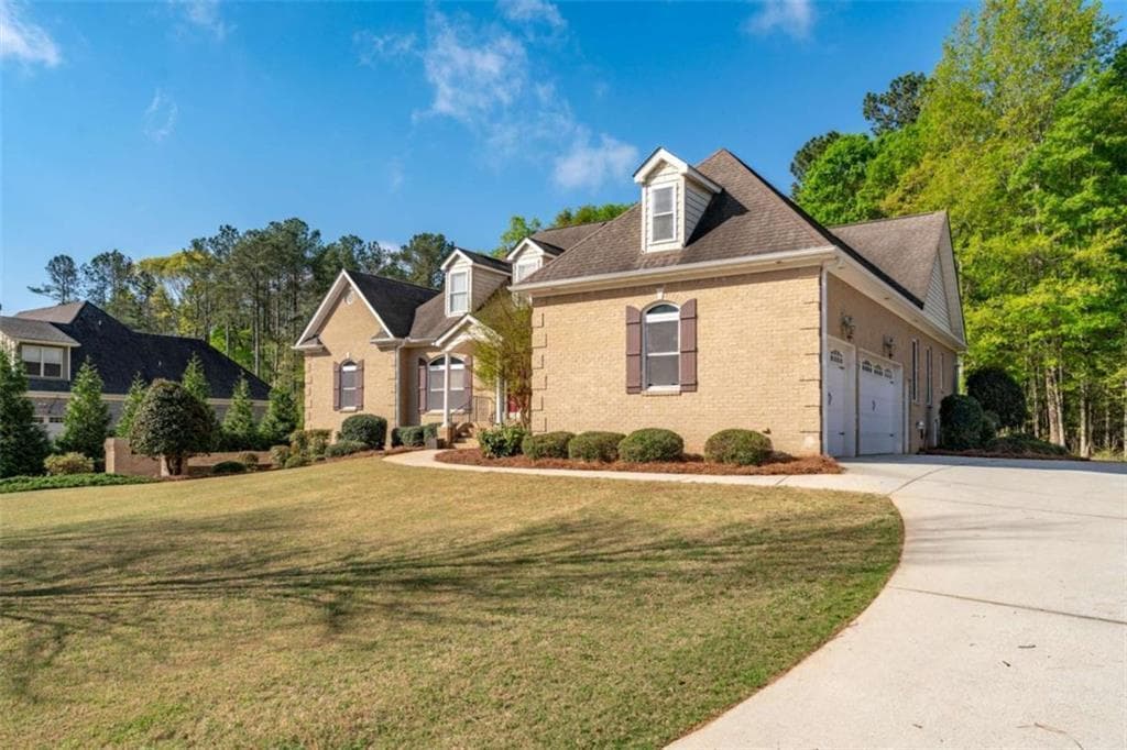 4 bedroom, 5 bathroom, 3,174 sq ft single family residence for sale at 196 St Andrews Court, Social Circle, GA 30025 — photo 7